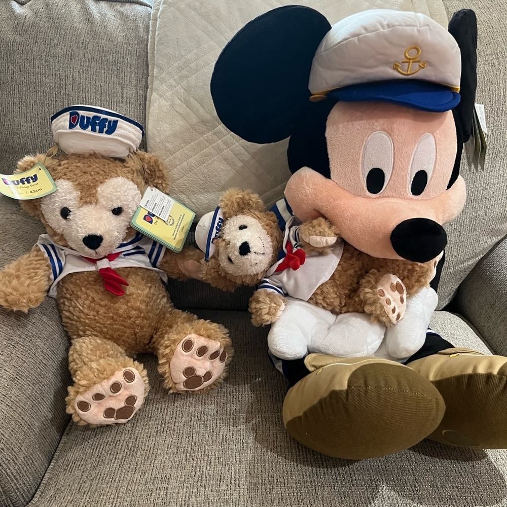 ⭐️⭐️⭐️ NWT COLLECTIBLE DUFFY AND MICKEY ⭐️⭐️